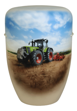 Fendt Traktor mit Anbaugerät